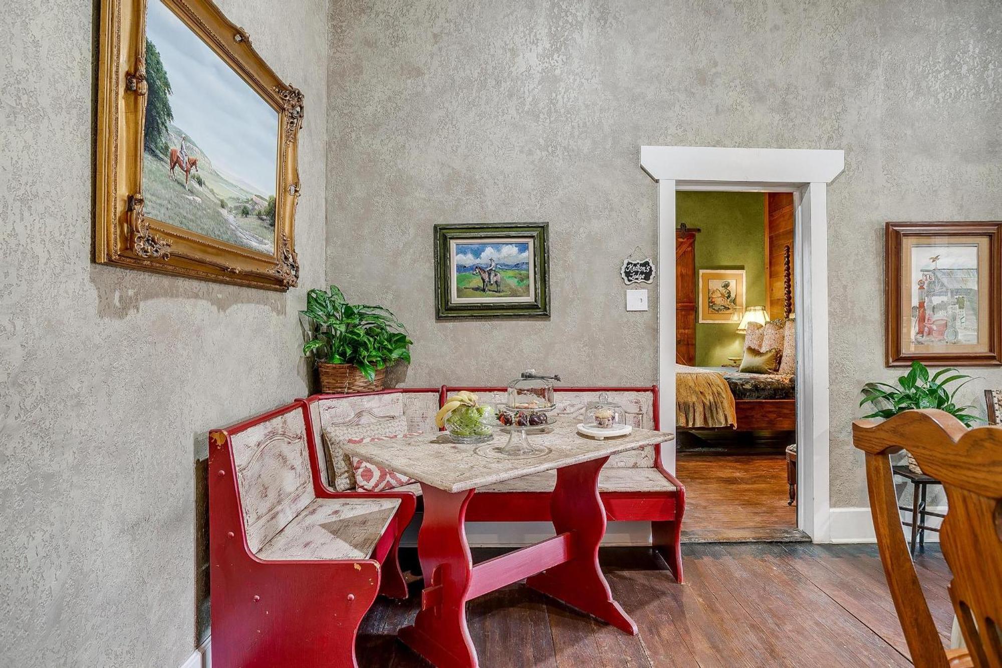 The Gallery House Boutique Hotel Stephenville Ngoại thất bức ảnh